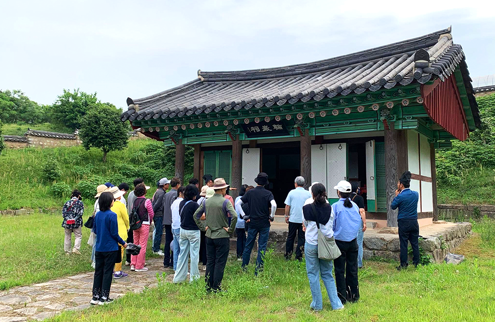 - 달의 정원, 월봉서원 강학회